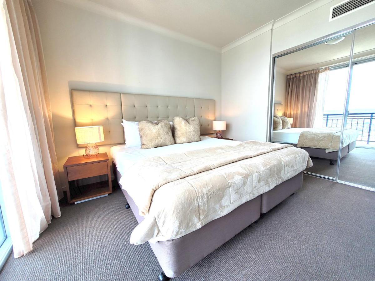 Апартаменты Peepsleep Chevron Towers Голд-Кост Экстерьер фото